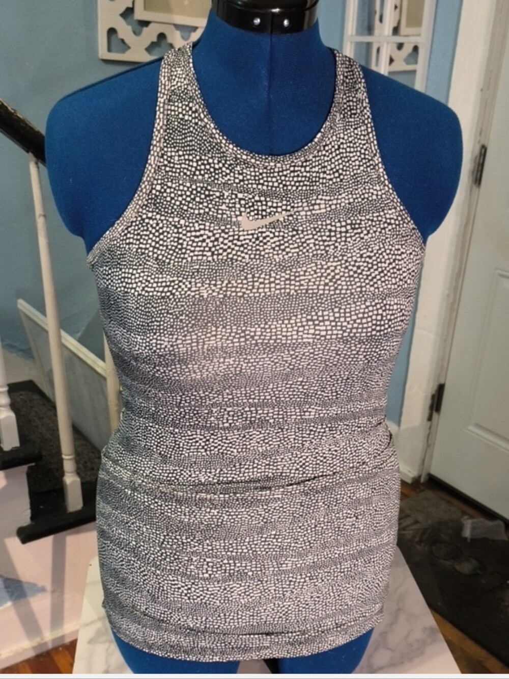 Nike Golf White & Black Textured Racerback Tank Top - Picture 8 of 8